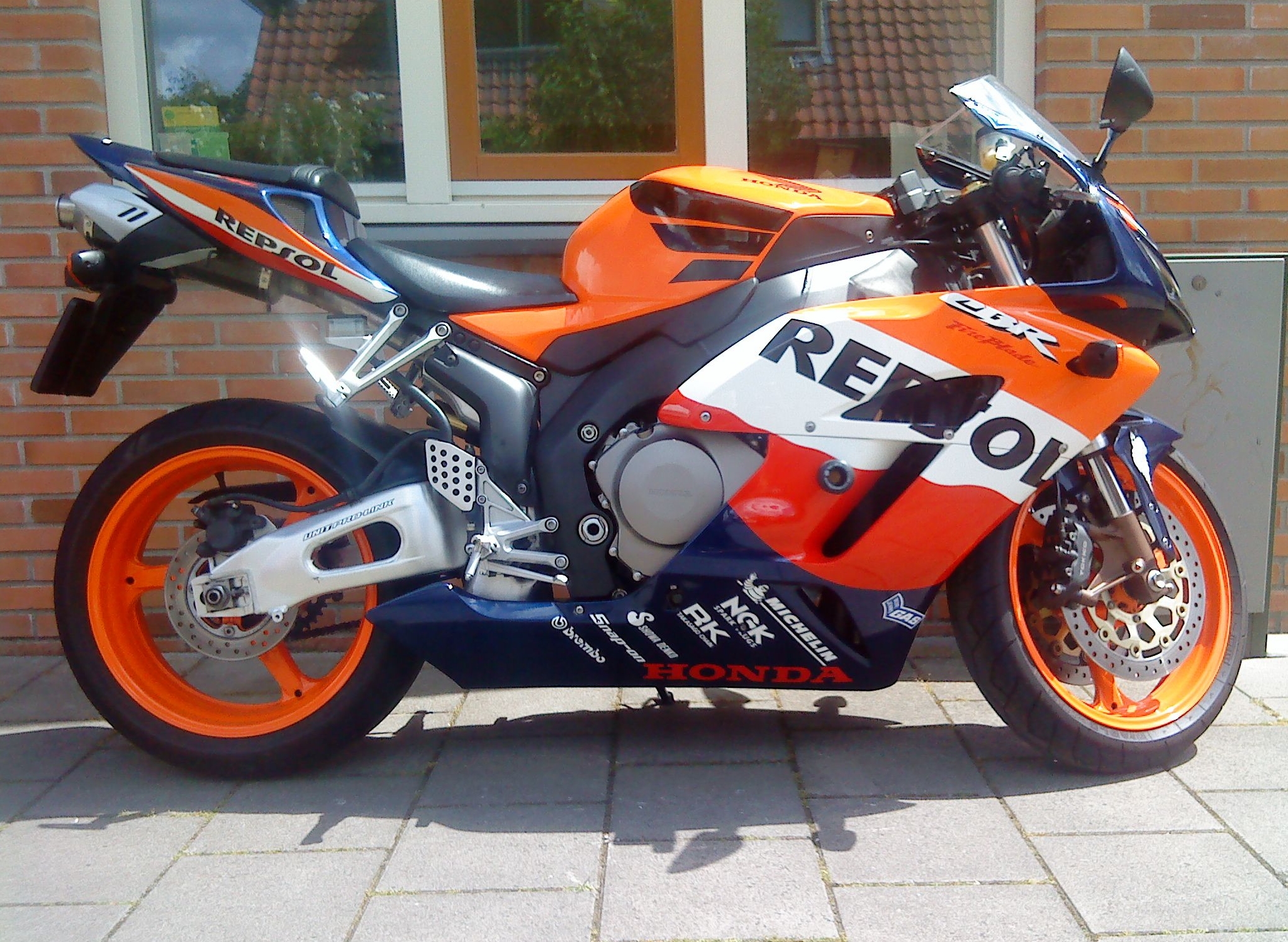 2005 Honda CBR1000RR #9