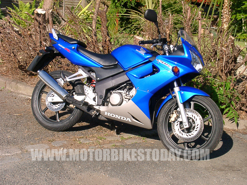 2004 Honda CBR125R #9