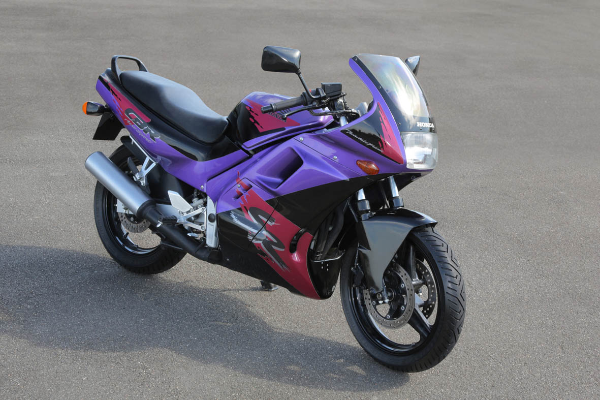 1994 Honda CBR450SR #9