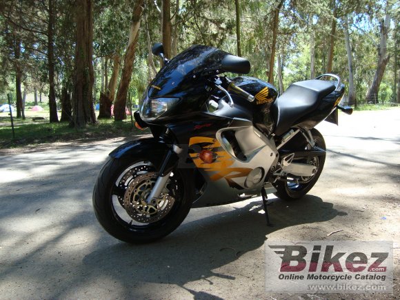 Honda CBR600F Ultima Light #9