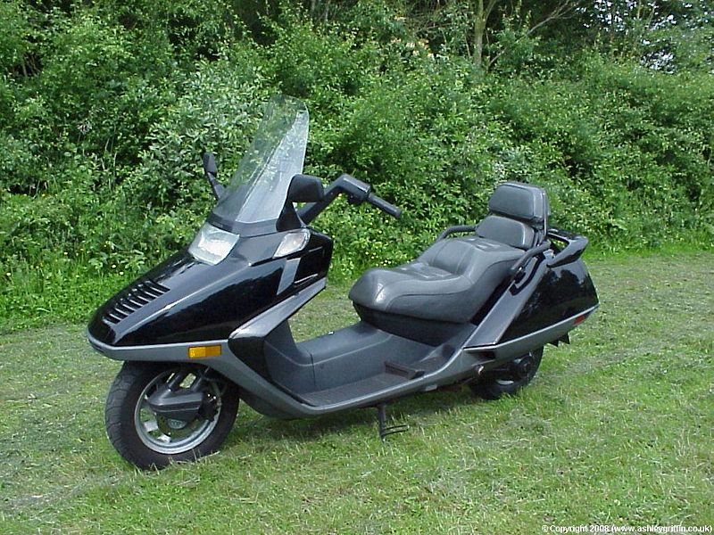 2004 Honda Helix #9