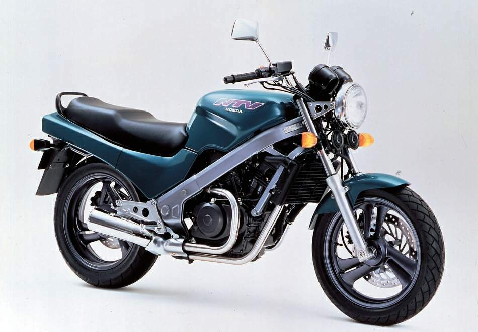 1993 Honda NTV650 #9