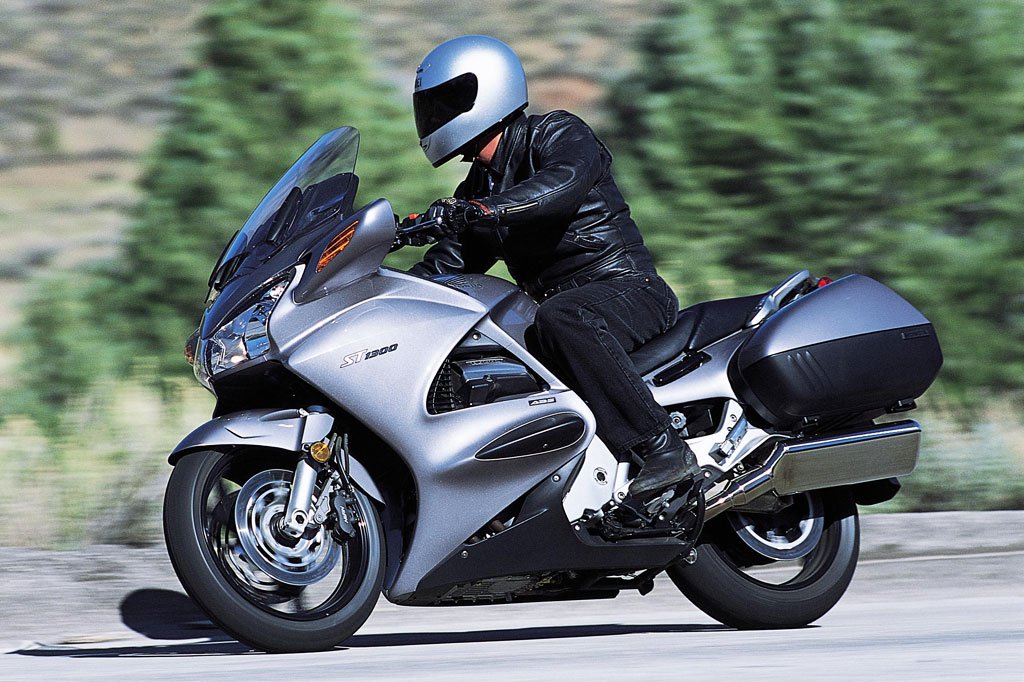 2010 Honda ST1300 #8