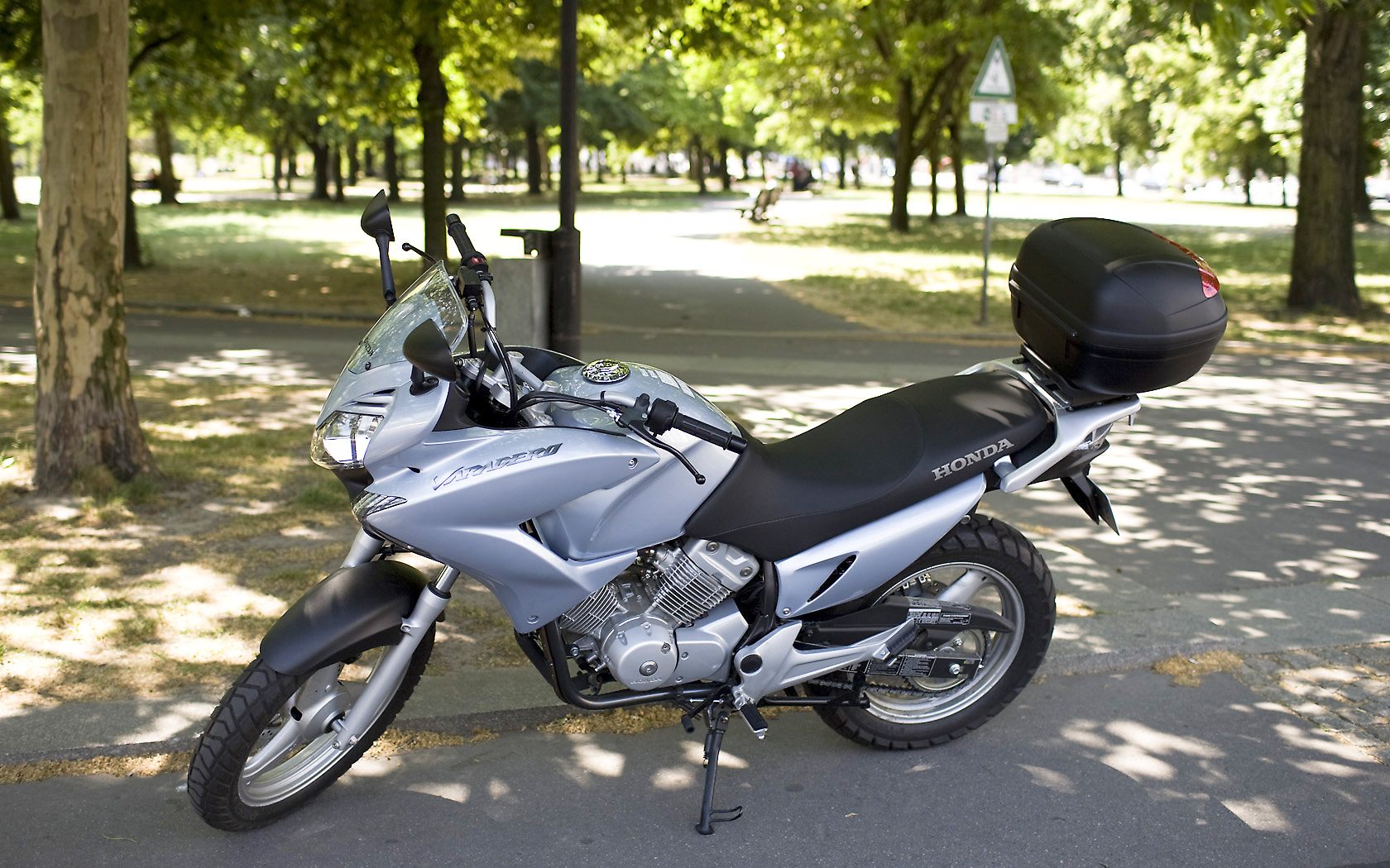 2011 Honda Varadero 125 DX #8