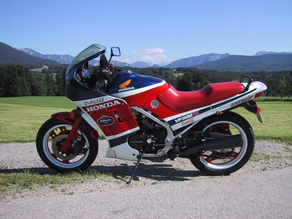 1986 Honda VF1000R (reduced effect) #7