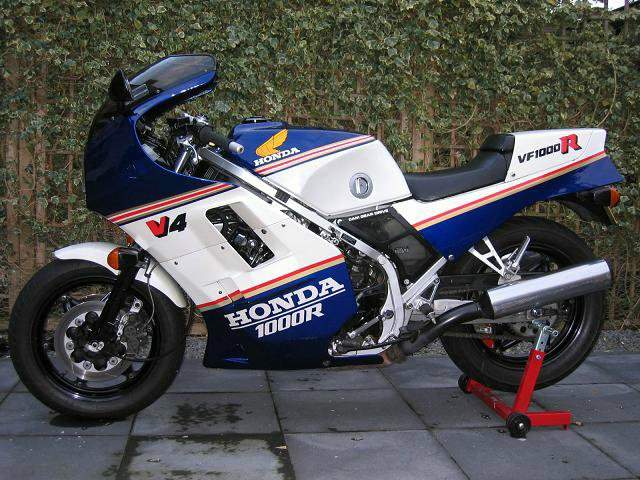 1986 Honda VF1000R #9