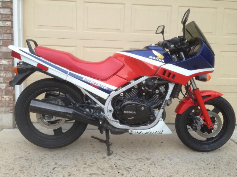 1986 Honda VF500F #10