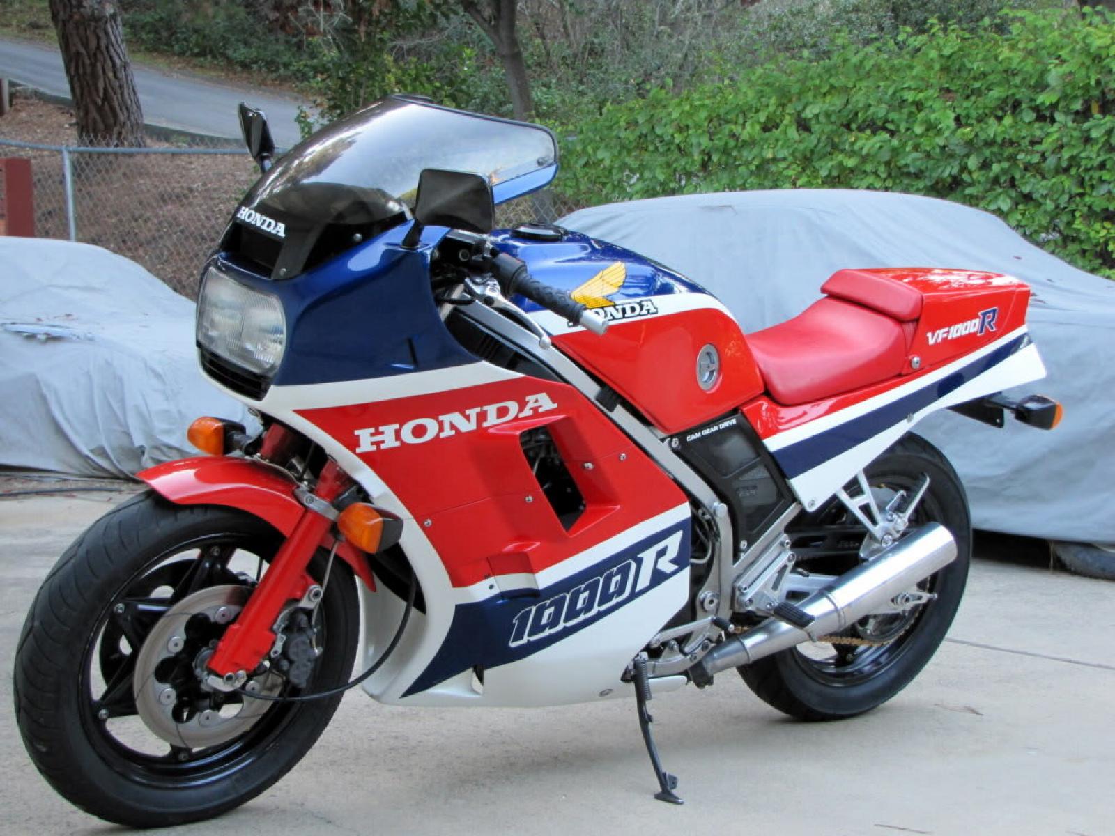 1989 Honda VF750F (reduced effect) #10