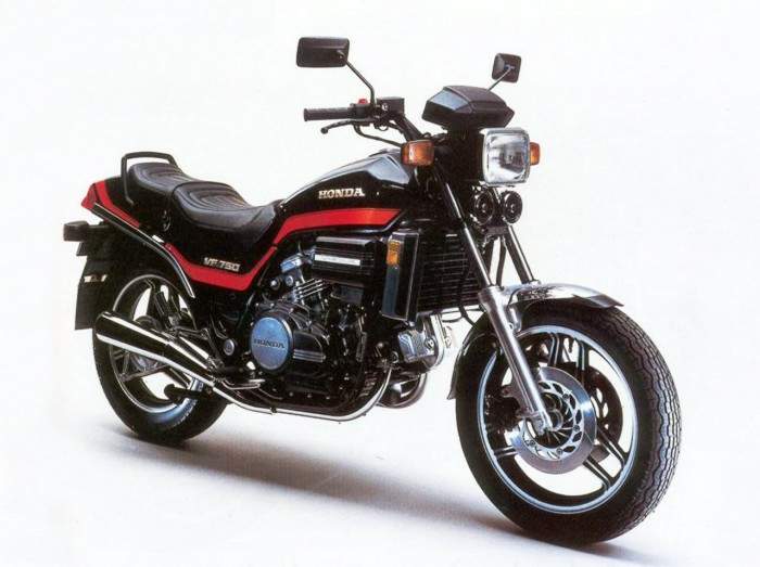 1984 Honda VF750F #7
