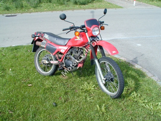 1983 Honda XL200R #8