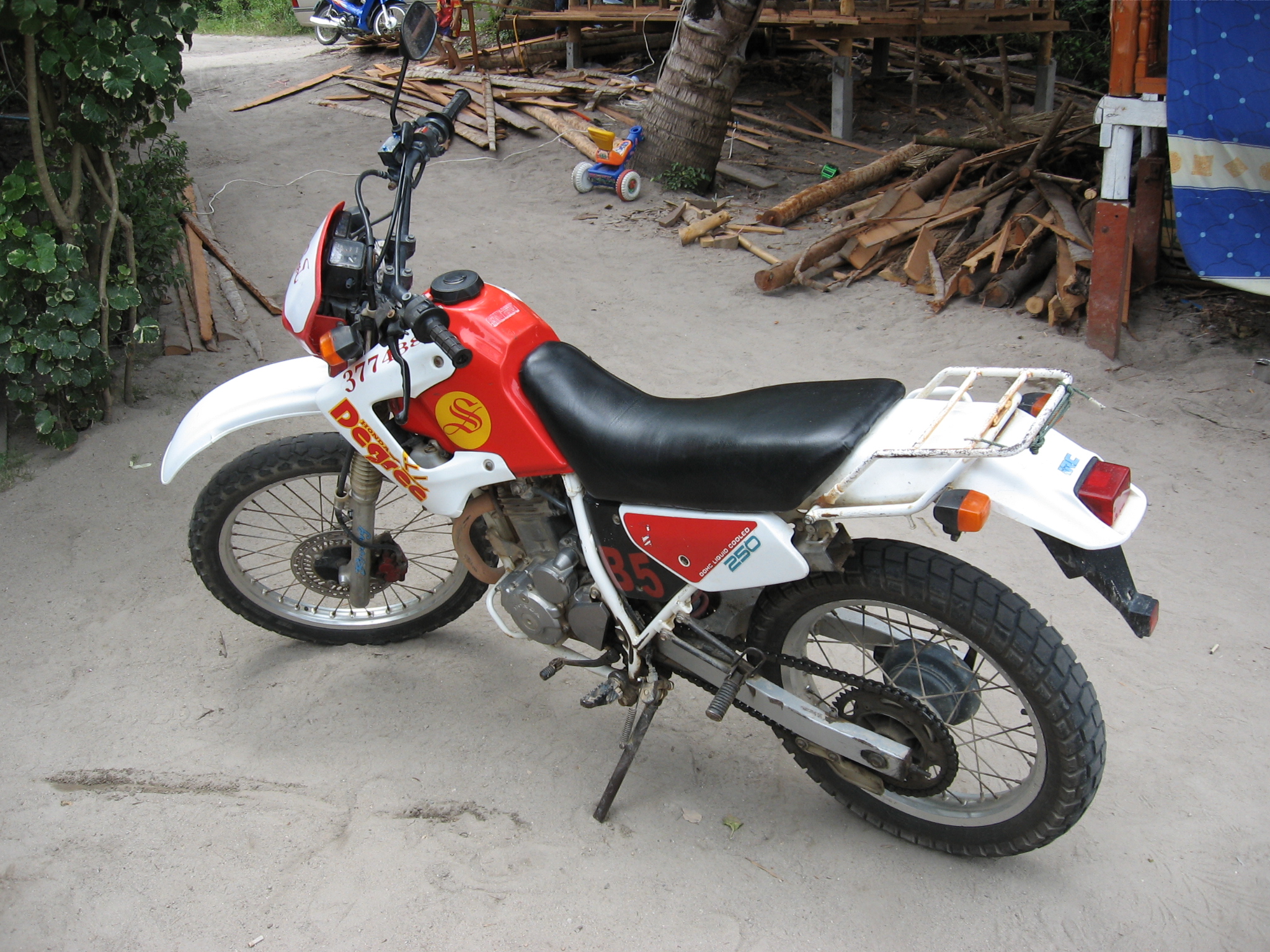 1984 Honda XL250R #7