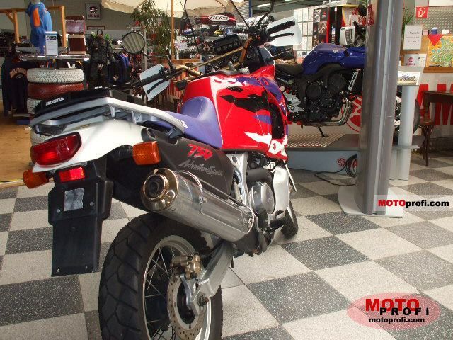 1996 Honda XRV750 Africa Twin #9