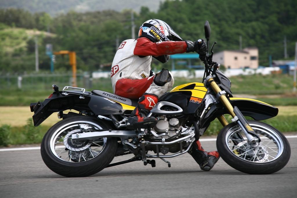 Hyosung RT 125 Karion