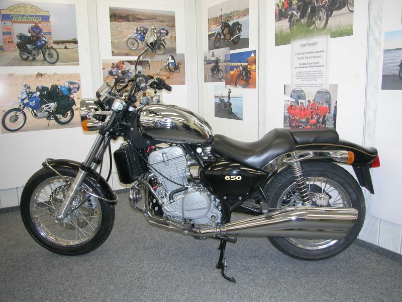 2005 Jawa 650 Classic #9