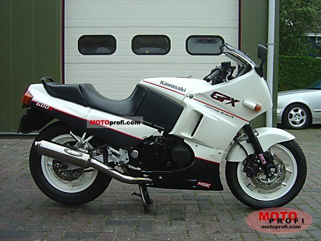 1988 Kawasaki GPX600R #10