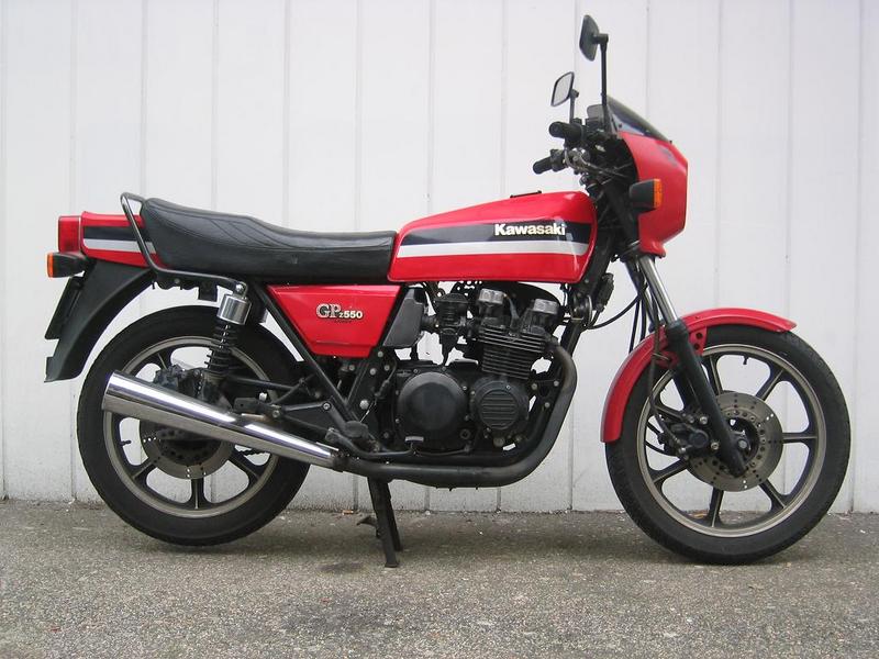 1984 Kawasaki GPZ550 (reduced effect) #8