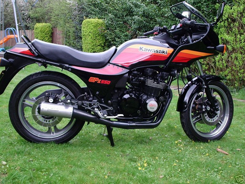 1985 Kawasaki GPZ550 #9