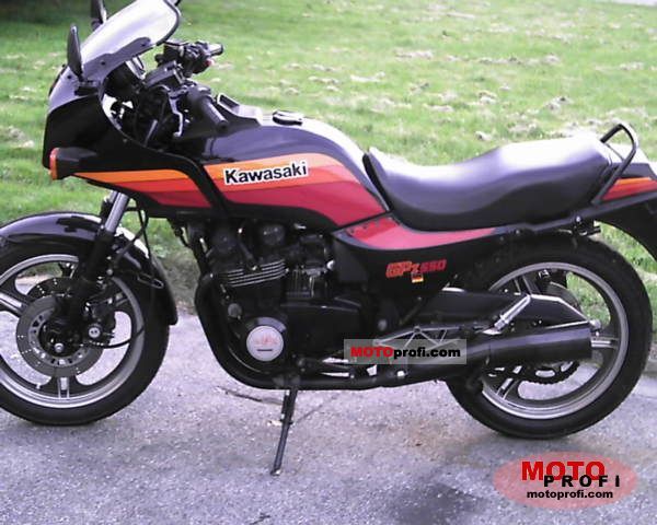 1988 Kawasaki GPZ550 #10