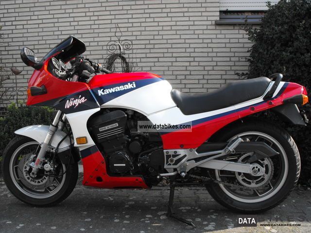 1989 Kawasaki GPZ900R #10