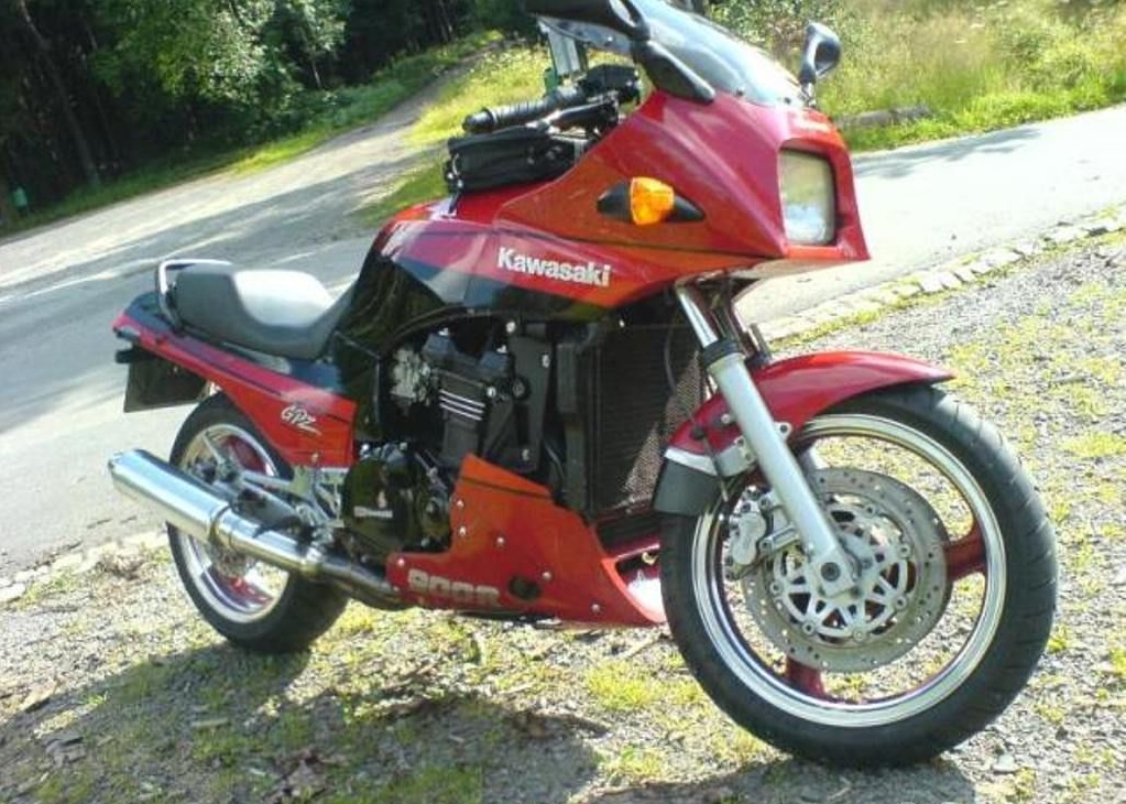 1991 Kawasaki GPZ900R #7