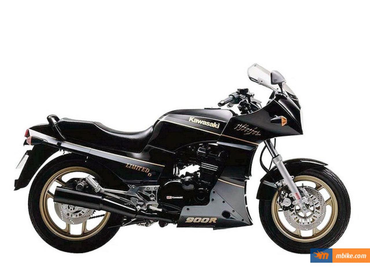 1992 Kawasaki GPZ900R #7