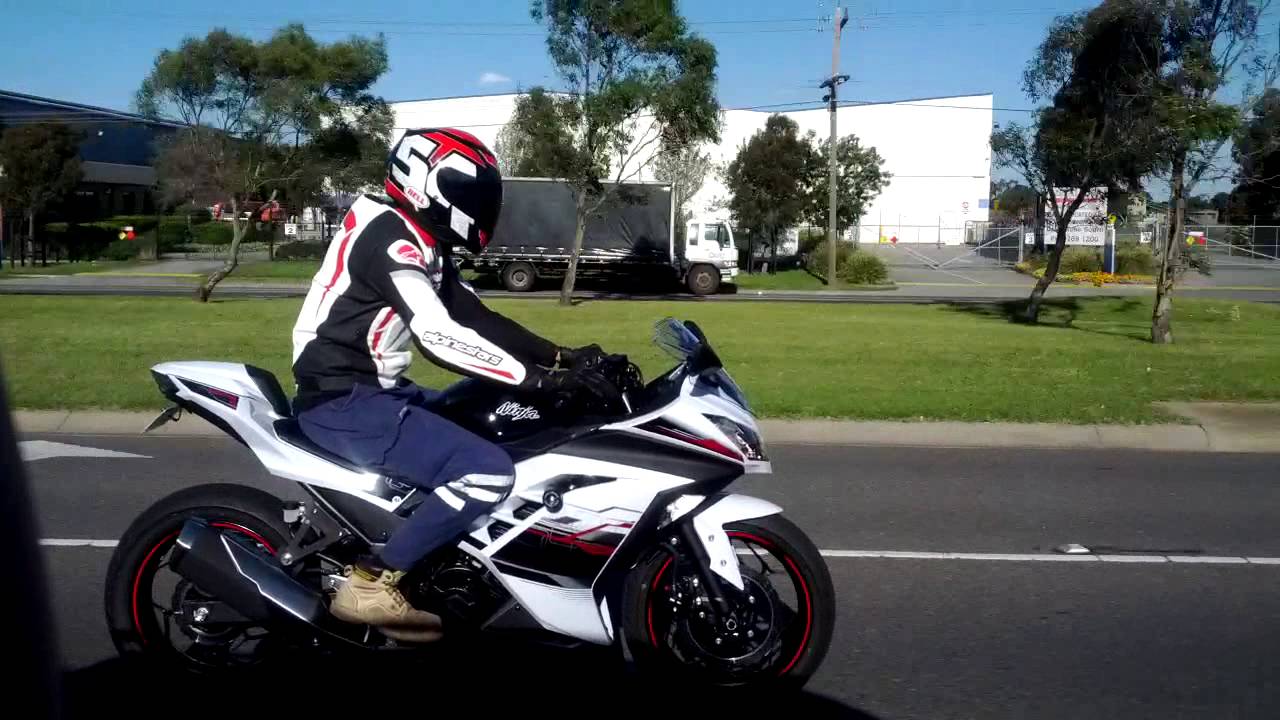 2014 Kawasaki Ninja 300 SE #7