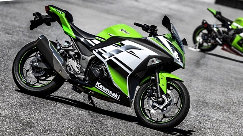 Kawasaki Ninja 300 #9