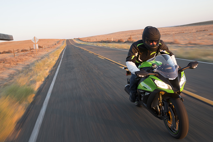 2014 Kawasaki Ninja ZX-10R #8