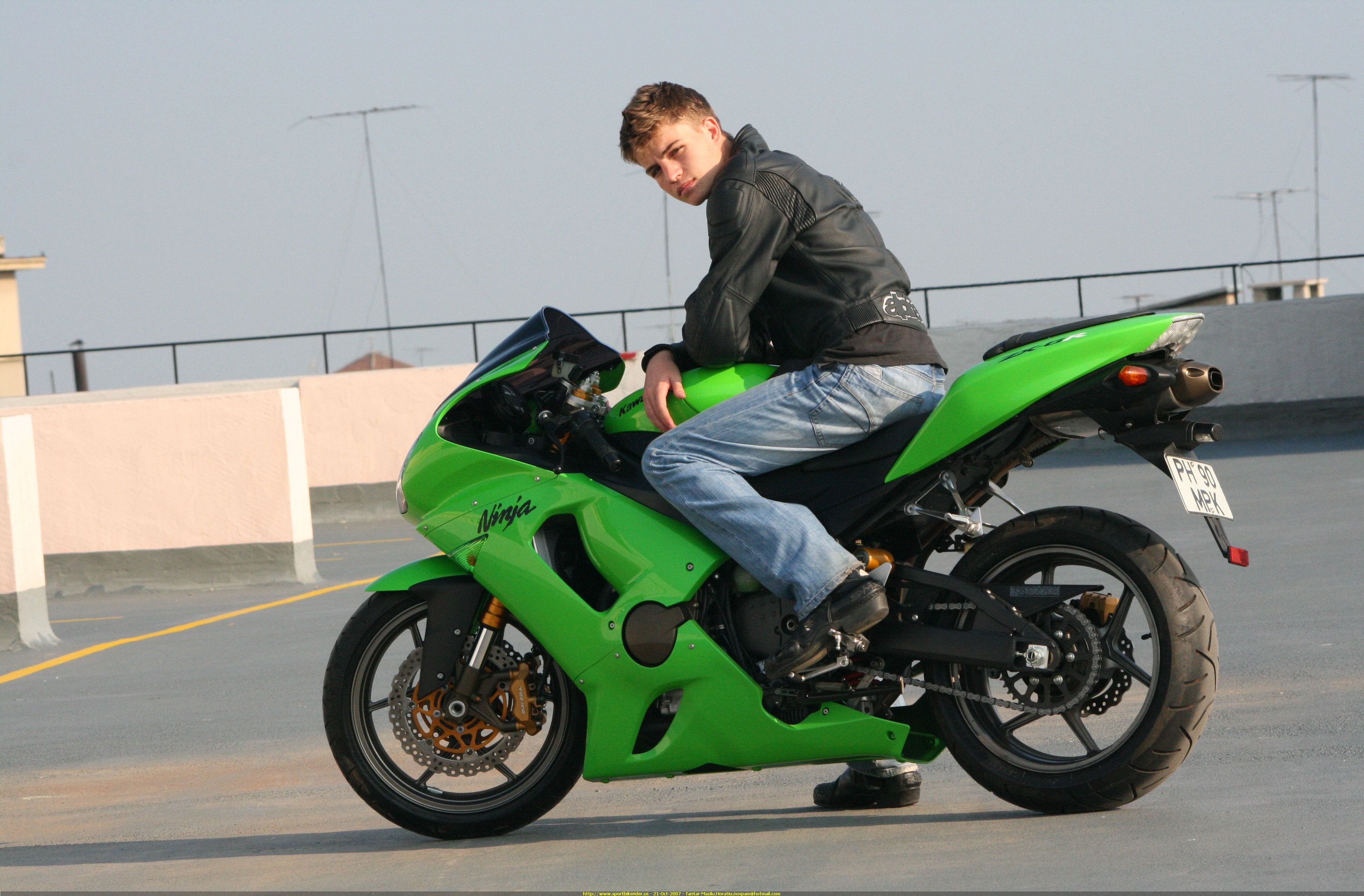 2006 Kawasaki Ninja ZX-6RR #8