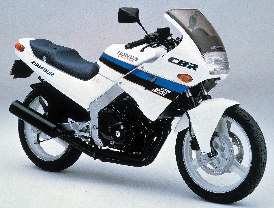 1986 Kawasaki Z1000 GTR #10