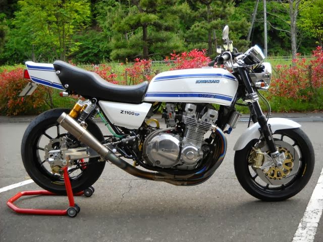 Kawasaki Z1100 GP #7