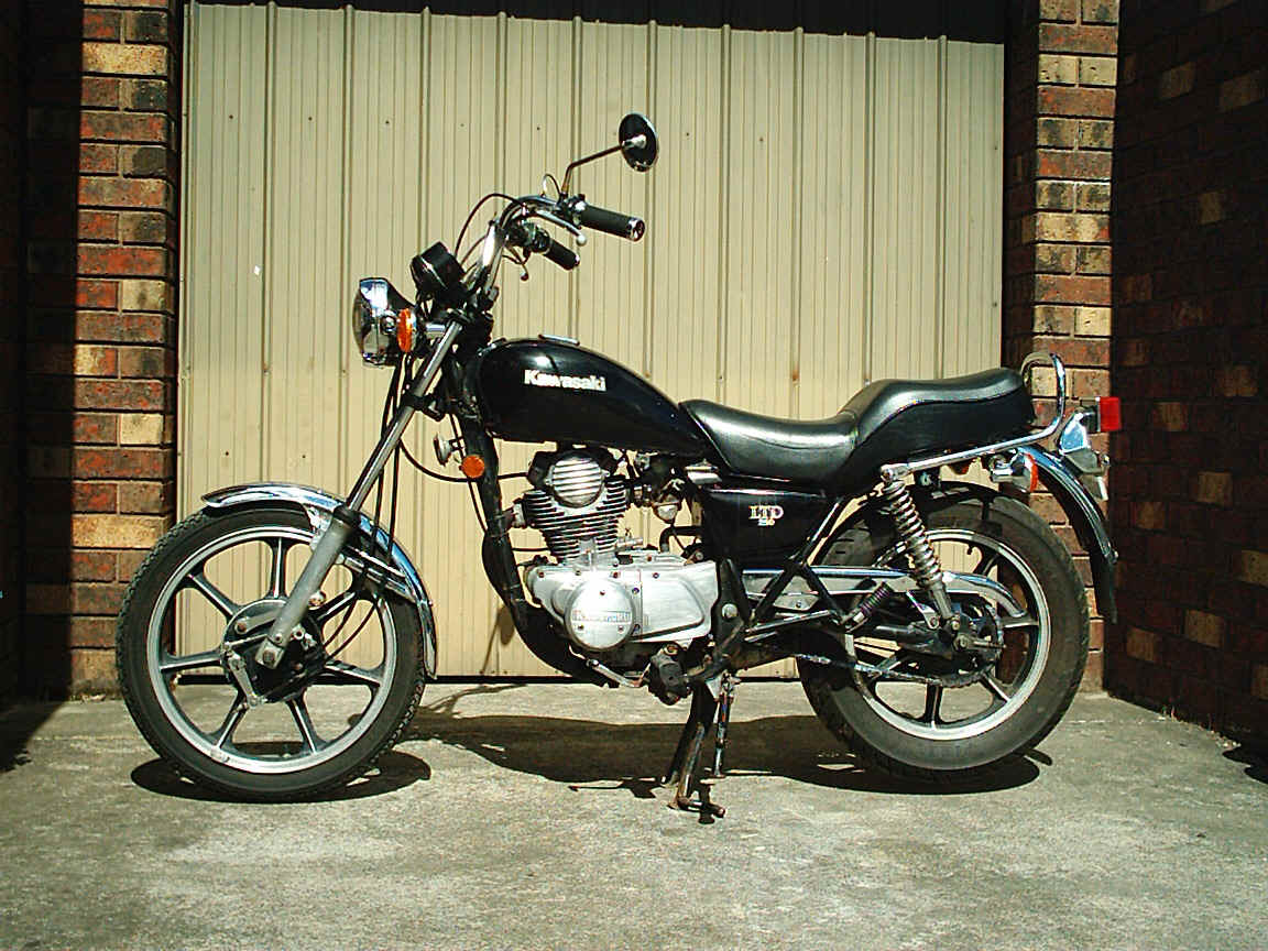 1984 Kawasaki Z450 LTD #8