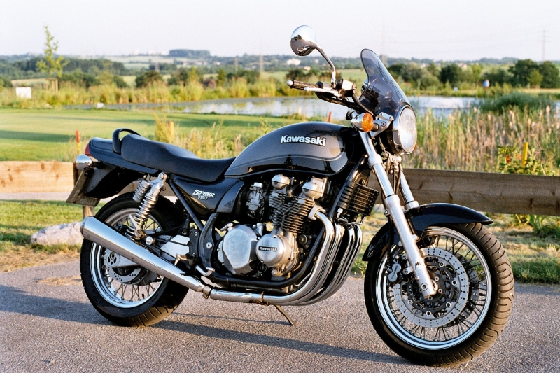 1999 Kawasaki Zephyr 750 #10