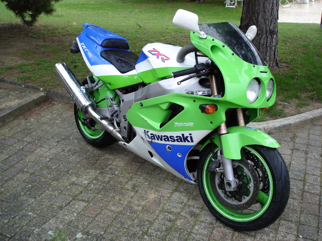 1991 Kawasaki ZXR750 #10