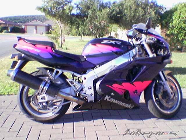 1994 Kawasaki ZXR750 #10