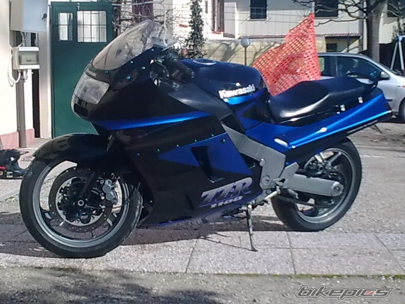 1990 Kawasaki ZZR1100 #8