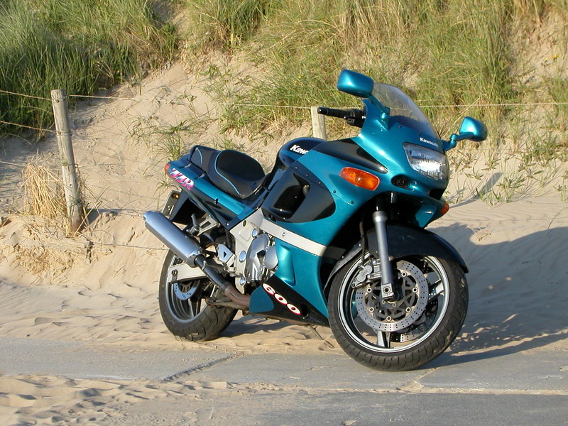 1993 Kawasaki ZZR600 #8