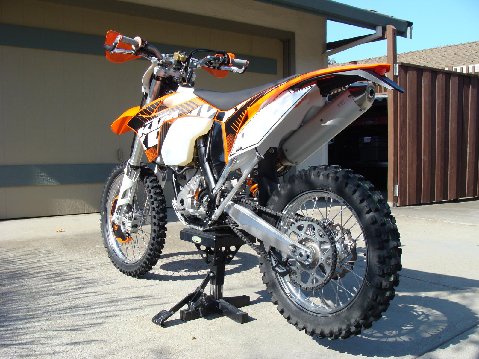 KTM 500 EXC F В красивом пластике