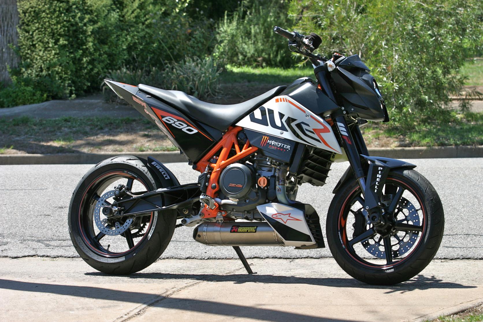 KTM Duke 690 2011