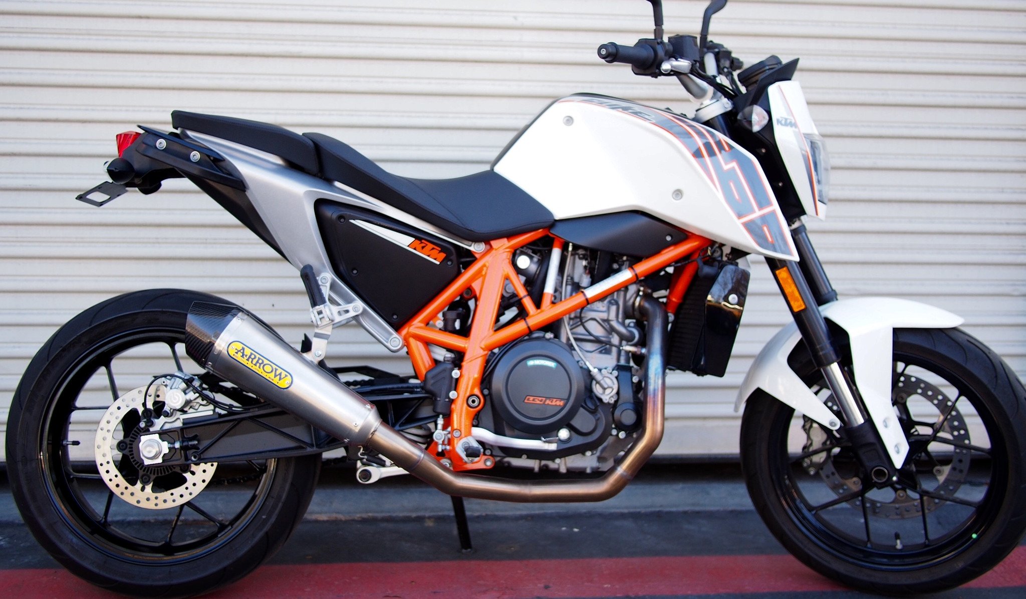 2012 KTM 690 Duke #8