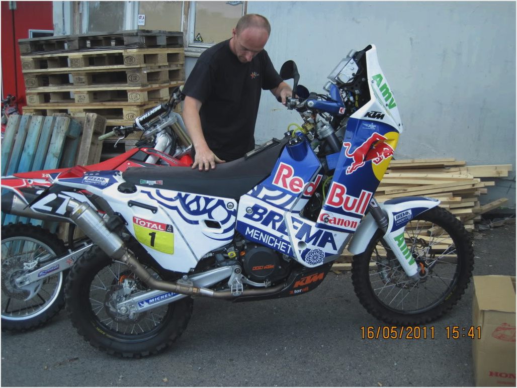 2010 KTM 690 Rally Replica #9