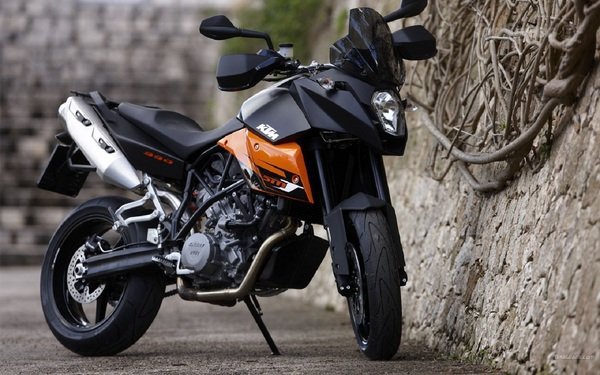 2012 KTM 990 Supermoto T #8