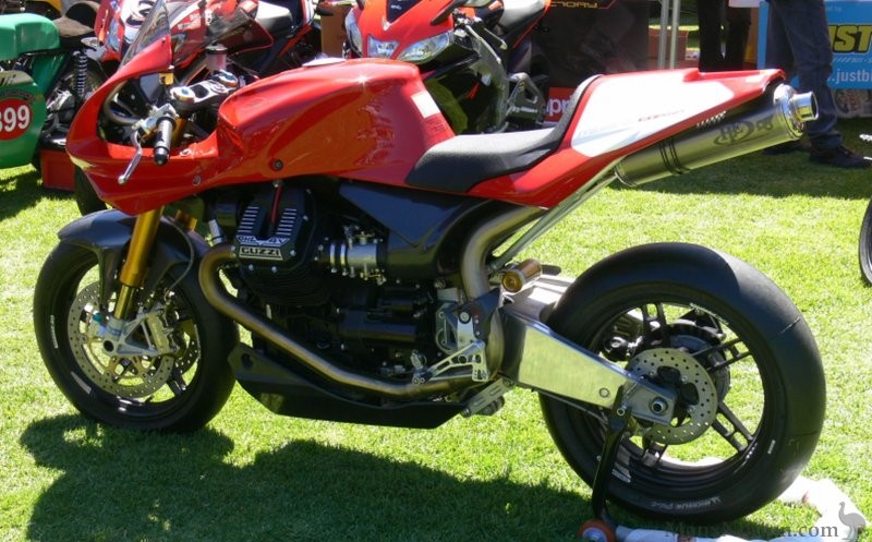 2011 Moto Guzzi MGS-01 Corsa #7