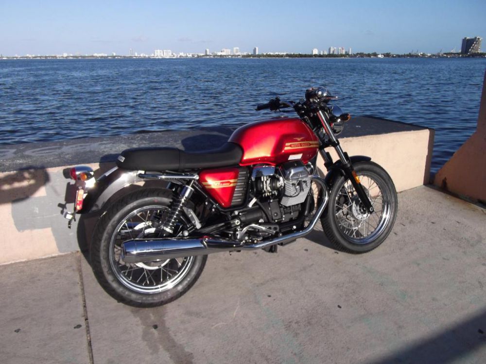 2012 Moto Guzzi V7 Classic #7