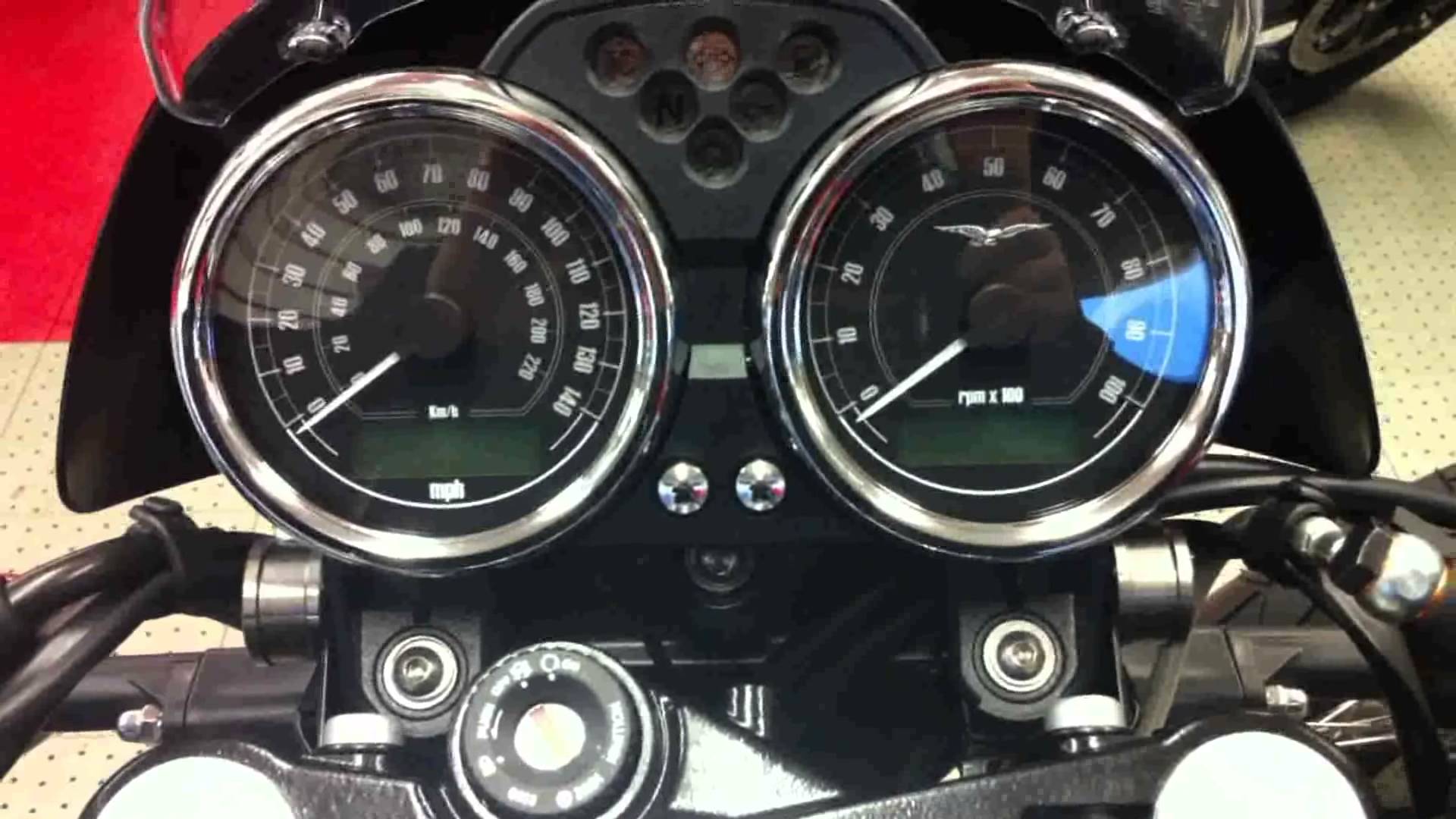 2012 Moto Guzzi V7 Racer #7