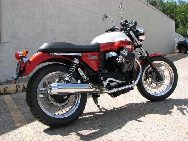 2013 Moto Guzzi V7 Special #9