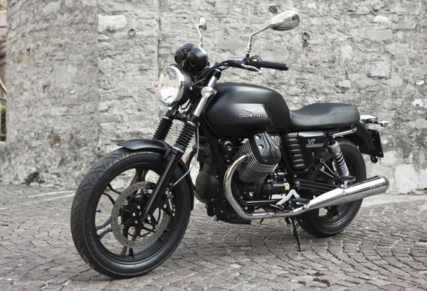 Moto Guzzi V7 Stone #7