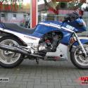 1990 Kawasaki GPZ550 (reduced effect)