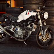 Ducati Monster 900