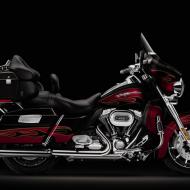 Harley-Davidson FLHTCUSE6 CVO Ultra Classic Electra Glide